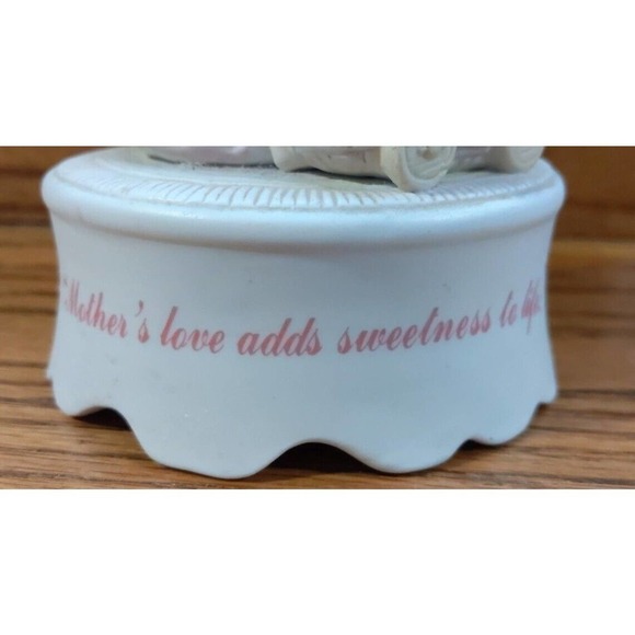 Lefton Porcelain Musical Mother & Baby "mother's Love adds sweetness to life" - Picture 4 of 5